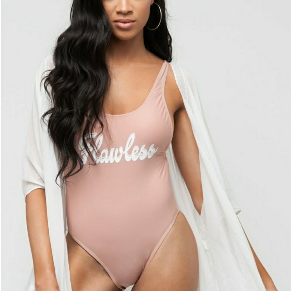 NWT 'FLAWLESS' GRAPHIC SWIMSUIT